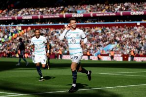 คู่แข่งระดับท็อป